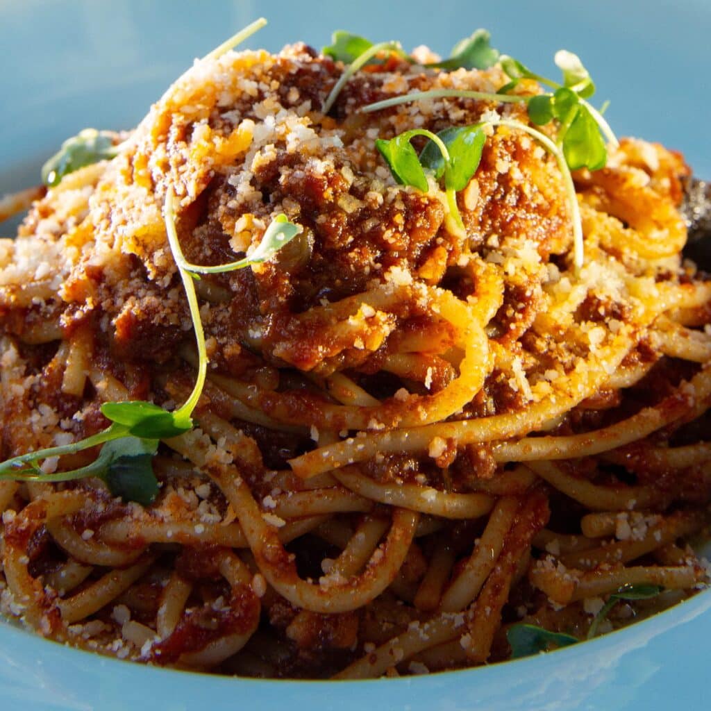 WE Market Cafe Espaguetis a la Boloñesa